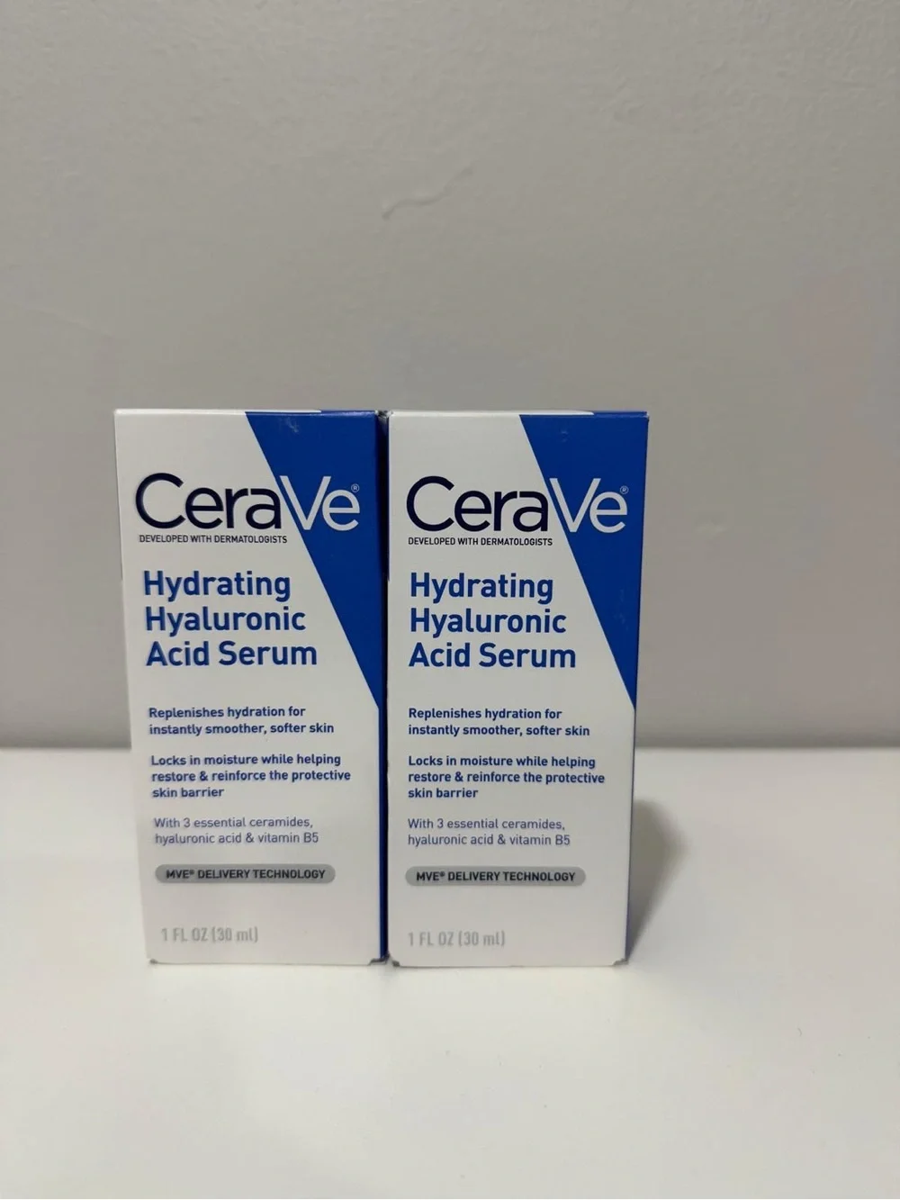 CeraVe Hydrating Hyaluronic Acid Serum 1oz - Lote de 2